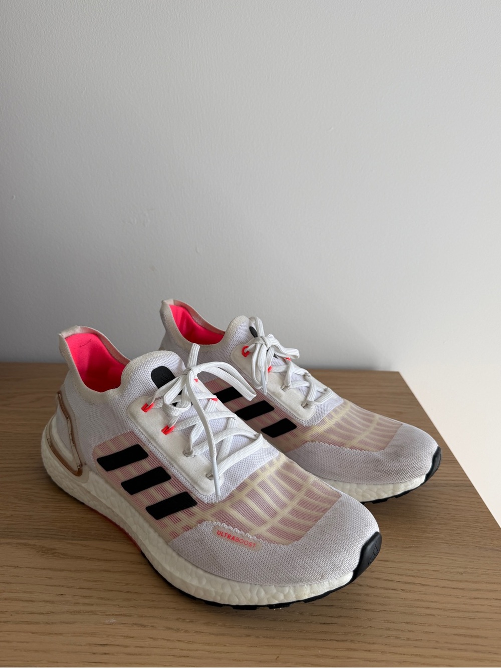 Adidas Ultraboost DNA Summer.RDY Running shoes Size 9 mens unisex white/pink/gld - Picture 2 of 8